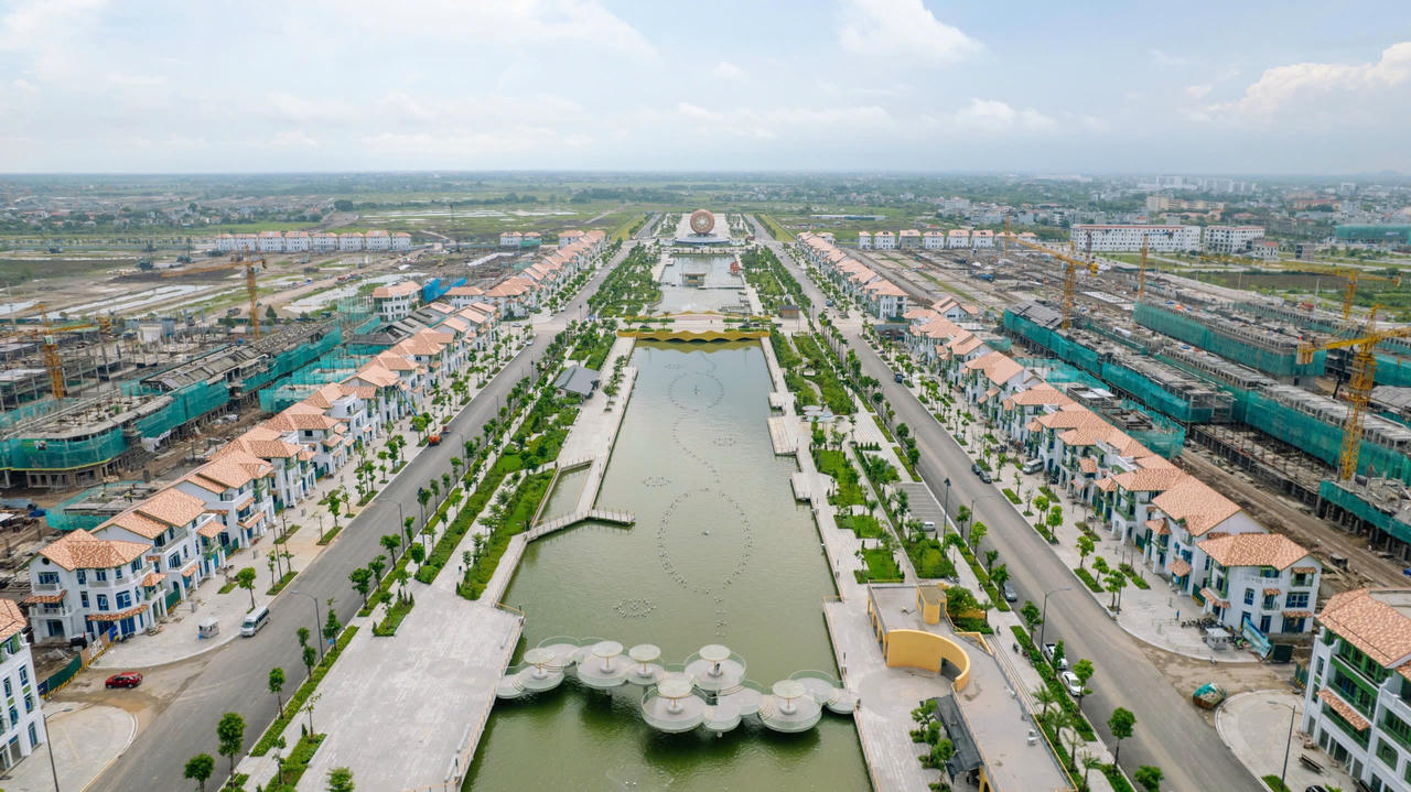 Hạ tầng đô thị đồng loạt tăng tốc tạo lực đẩy cho nhu cầu an cư. (Ảnh: Ánh Dương)