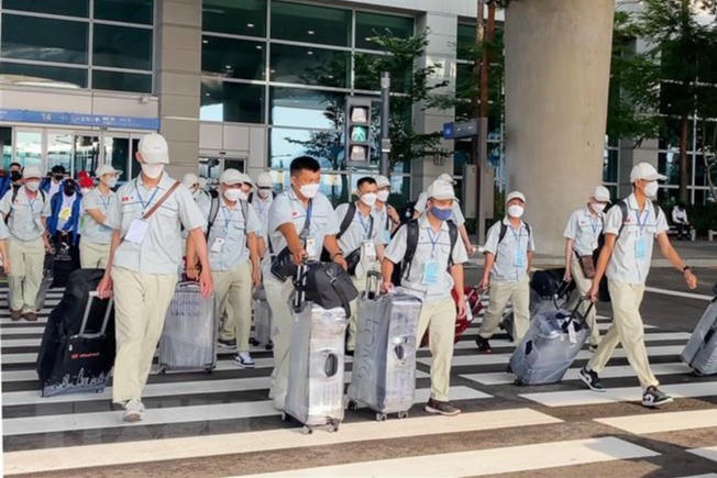 Các mức hỗ trợ đối với người lao động Việt Nam làm việc ở nước ngoài