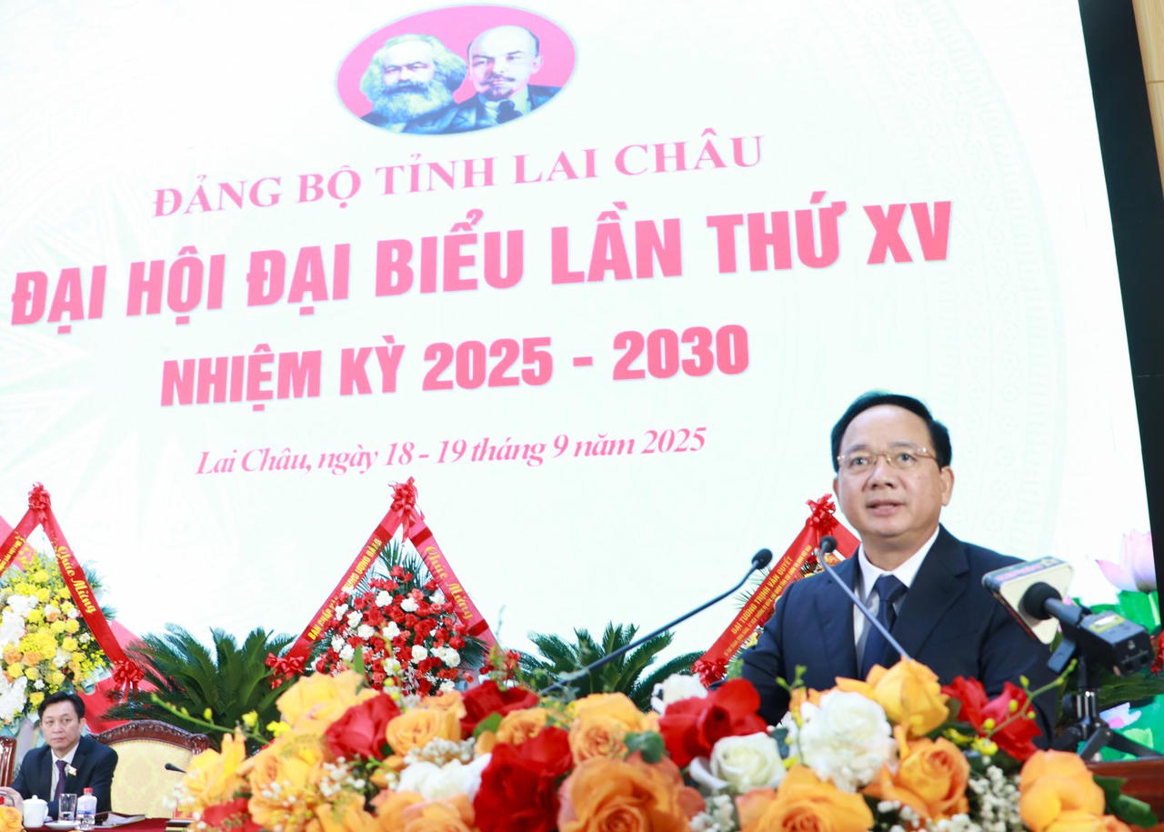 Đại tướng Trịnh Văn Quyết – Bí thư Trung ương Đảng, Chủ nhiệm Tổng cục Chính trị QĐND Việt Nam phát biểu chỉ đạo tại Đại hội.