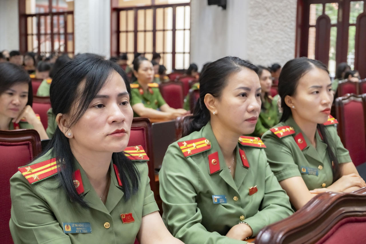 Đại biểu tham dự Hội nghị tập huấn.