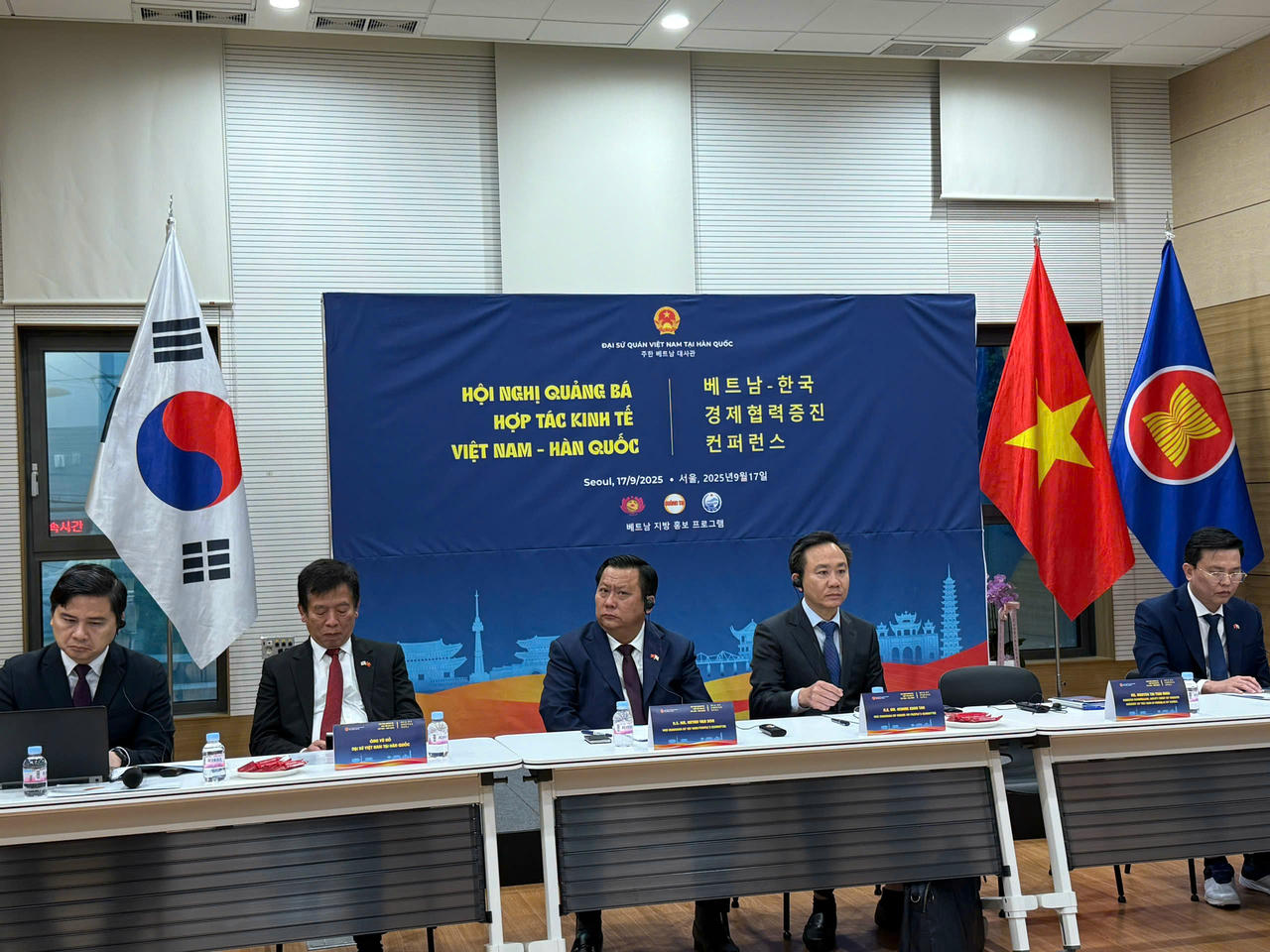 Phó Chủ tịch UBND tỉnh Hoàng Xuân Tân tham dự hội nghị quảng bá hợp tác kinh tế Việt Nam - Hàn Quốc.