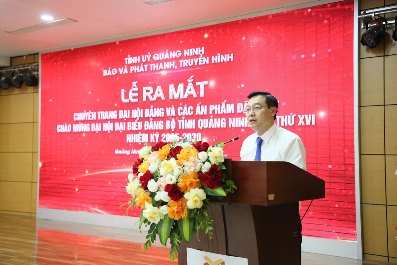 Giám đốc, Tổng Biển tập Báo và Phát thanh – Truyền hình Quảng Ninh Nguyễn Thế Lãm phát biểu tại buổi lễ.