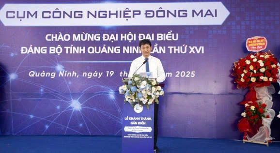 Ông Nguyễn Văn Công, Phó Chủ tịch UBND tỉnh phát biểu tại lễ khánh thành.