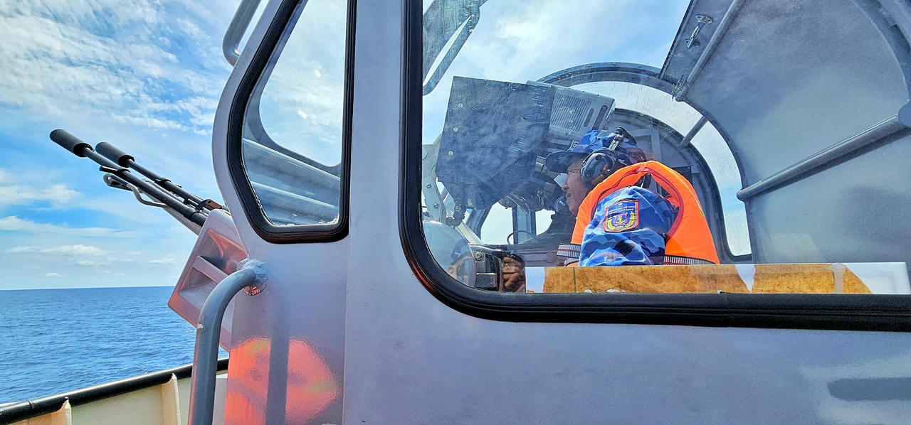  Cán bộ, chiến sĩ  Vùng Cảnh sát biển 3 nêu cao quyết tâm, bình tĩnh, tự tin, thực hiện tốt từng bài bắn, bắn trúng mục tiêu