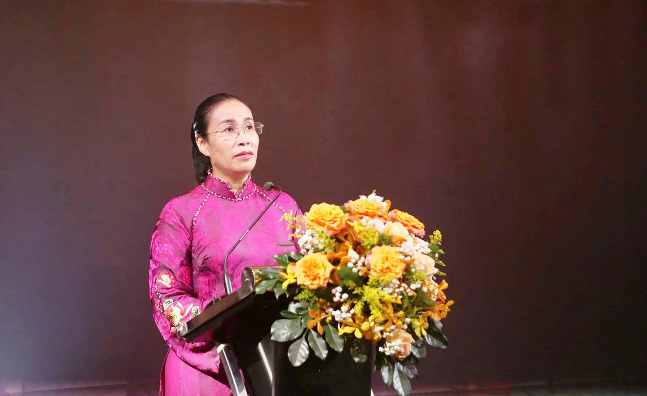 Phó Chủ tịch UBND TP Đà Nẵng Nguyễn Thị Anh Thi phát động cuộc thi. 