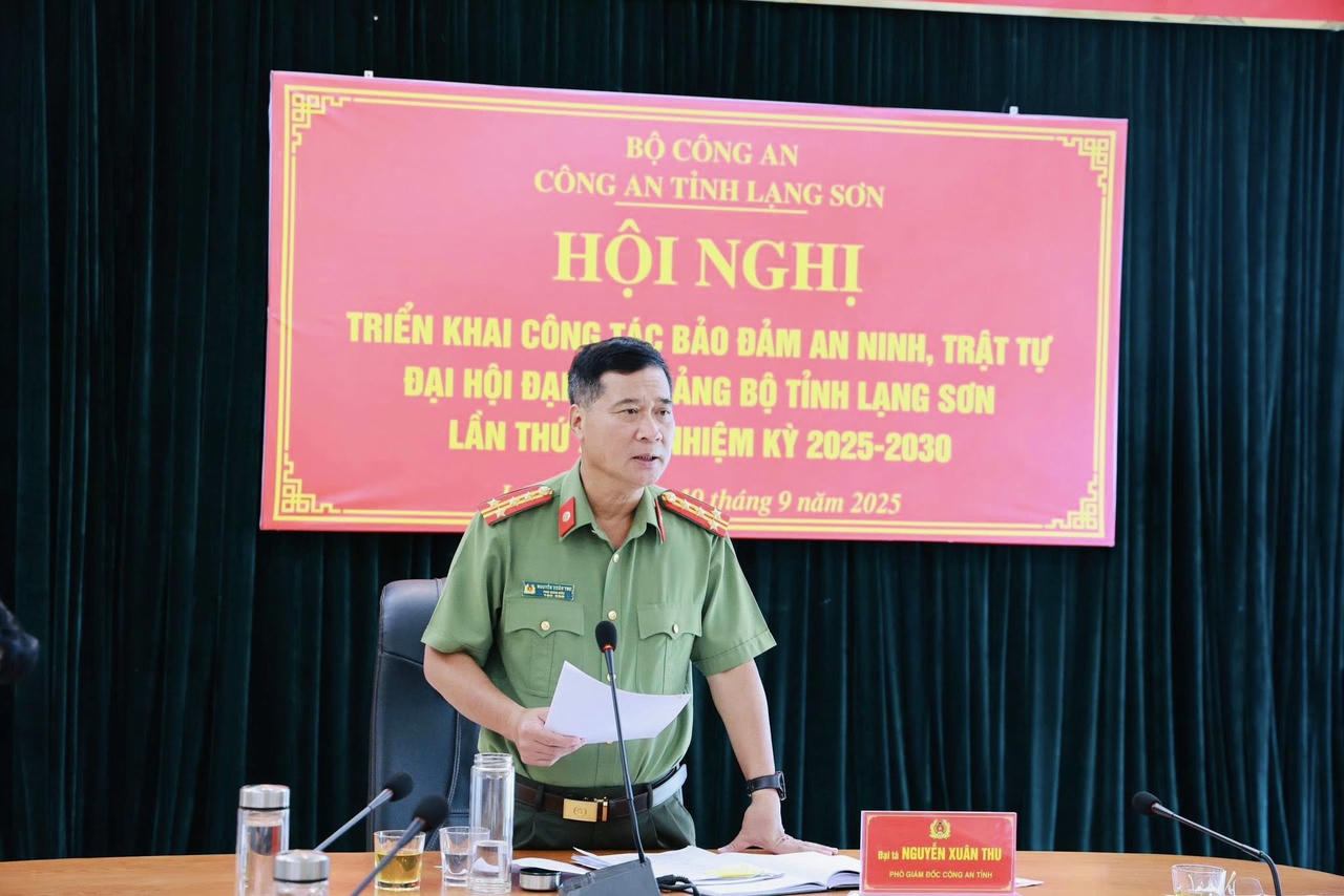 Đại tá Nguyễn Xuân Thu phát biểu chỉ đạo.