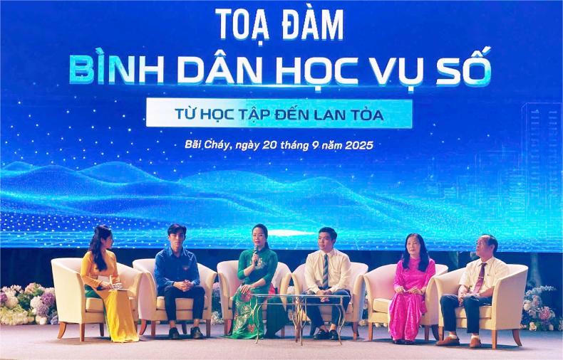 Tọa đàm “Hành trình bình dân học vụ số” nhằm lan tỏa cách làm sáng tạo trong việc triển khai phong trào, đưa công nghệ thực sự đi vào cuộc sống, nâng cao nhận thức của người dân.