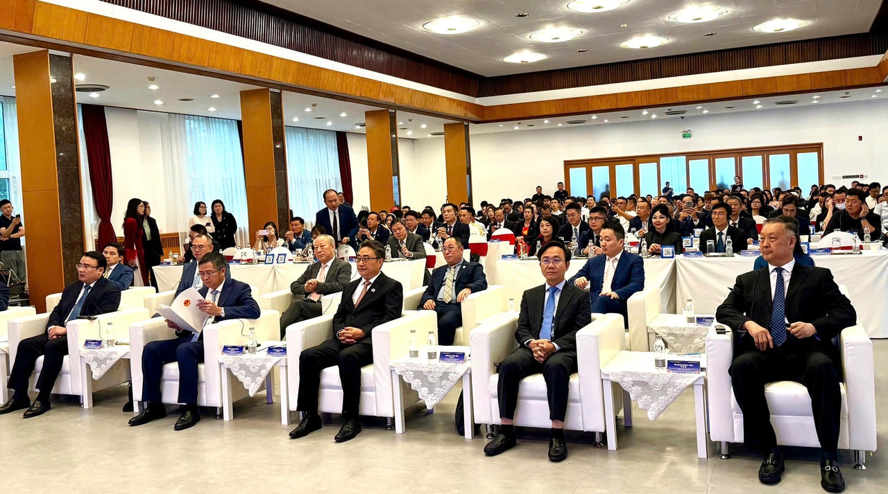 Các đại biểu tham dự Diễn đàn xúc tiến du lịch và đầu tư Việt Nam - Trung Quốc ngày 21/9 tại Thủ đô Bắc Kinh.