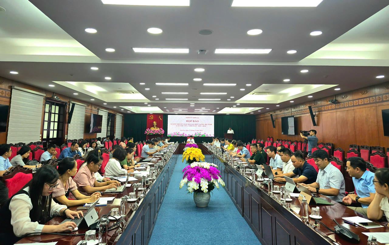 Toàn cảnh buổi họp báo tuyên truyền Đại hội đại biểu Đảng bộ tỉnh Sơn La.