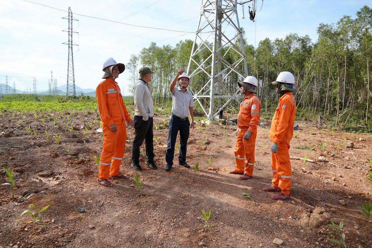Nghiệm thu, đóng điện thành công xuất tuyến 110kV sau Trạm biến áp 220kV Vũng Áng