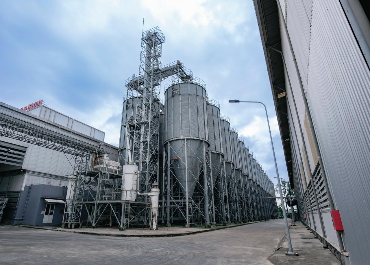 Khuôn viên nhà máy Sao Mai Super Feed