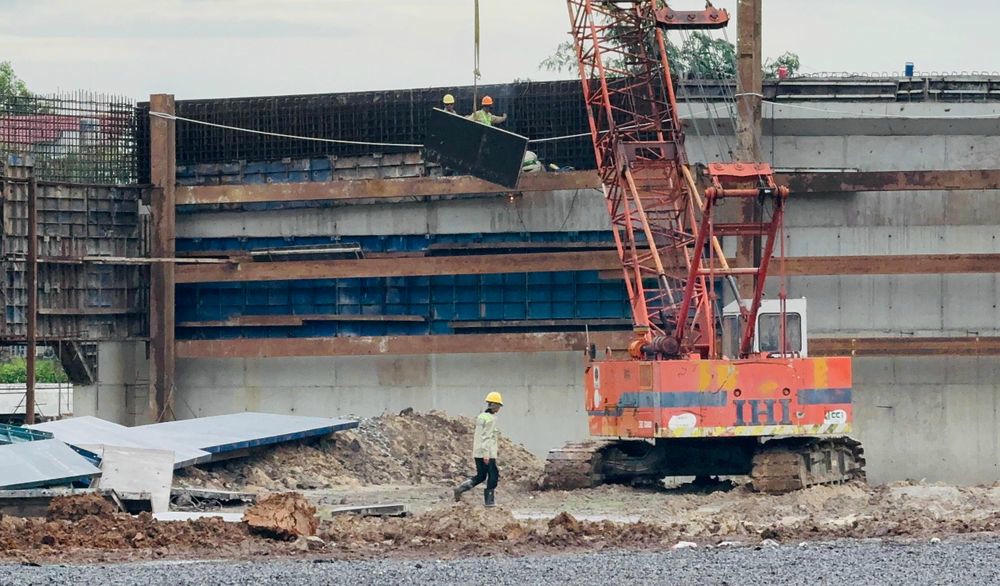 Những ngày cuối tháng 9, công trường cao tốc Biên Hòa - Vũng Tàu thi công rộn ràng, hối hả.