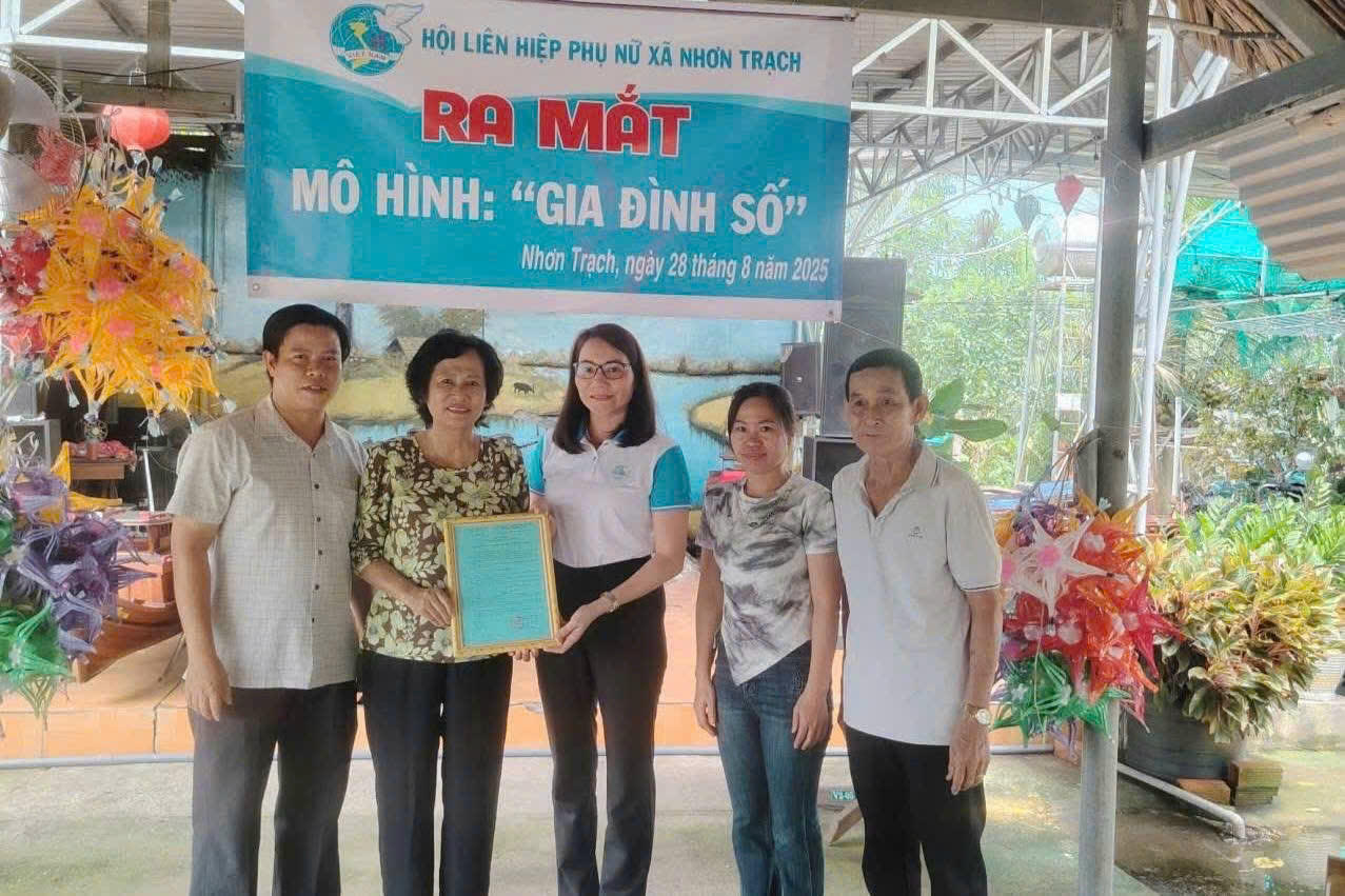 Ra mắt mô hình “Gia đình số” ở Nhơn Trạch.