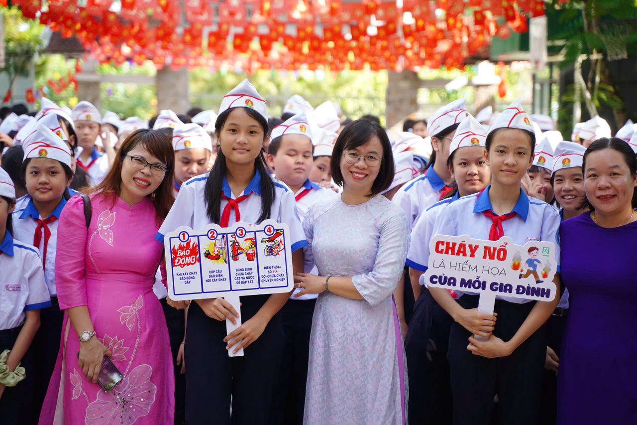 Đối tượng tham gia dự thi là học sinh, sinh viên đang học tập tại các trường Trung học cơ sở, Trung học phổ thông, Trung tâm Giáo dục thường xuyên...tại TP Huế.