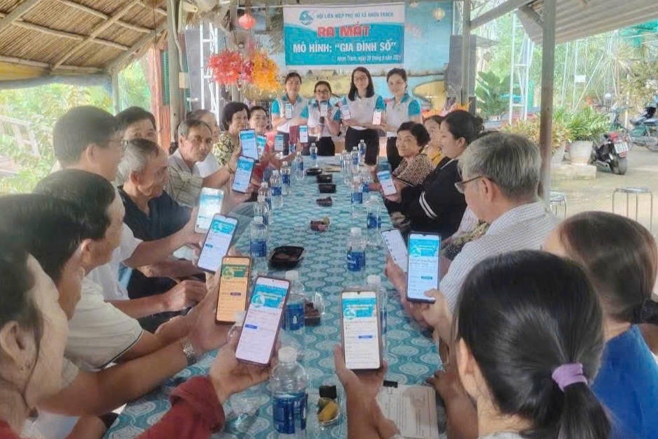 Hiệu quả mô hình chính quyền địa phương 2 cấp - Kỳ 2: Sức mạnh công nghệ số ở 'siêu xã' 150.000 người dân