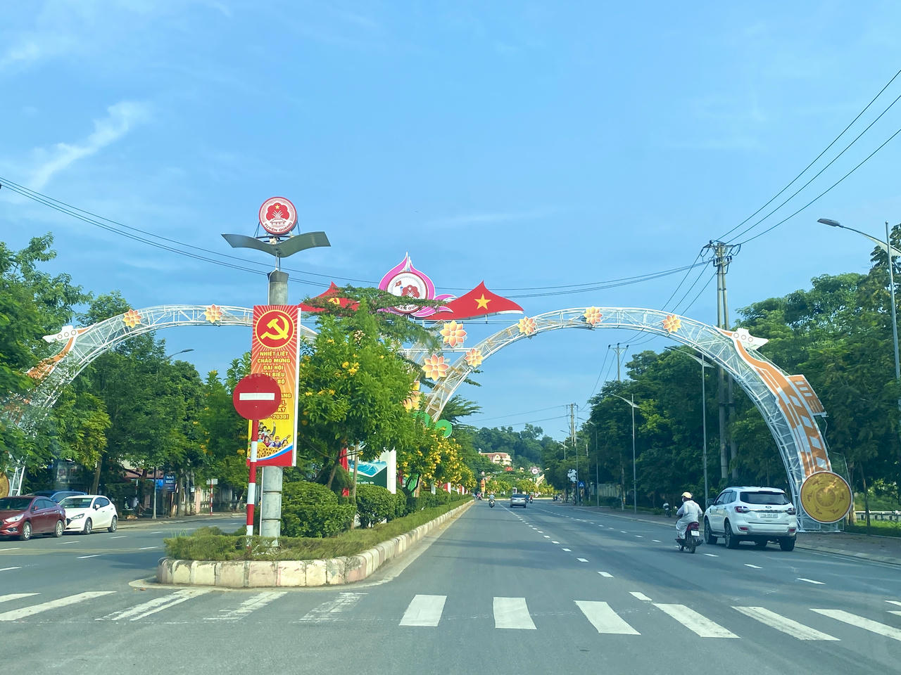 Tuyên Quang: Rực rỡ cờ hoa, sẵn sàng cho bước chuyển mình mạnh mẽ
