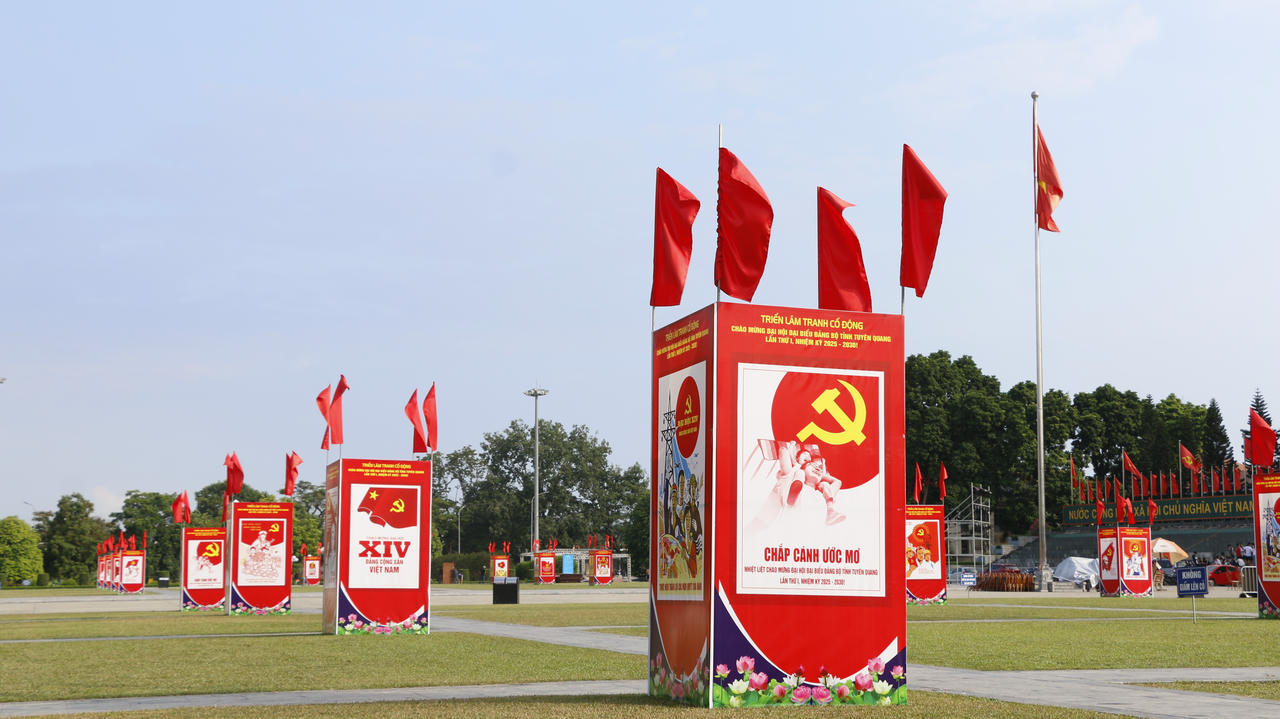 Tuyên Quang: Rực rỡ cờ hoa, sẵn sàng cho bước chuyển mình mạnh mẽ
