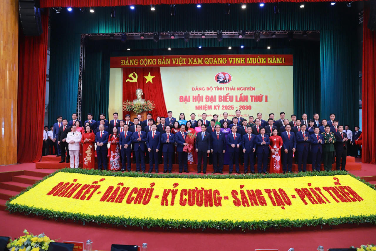 Khai mạc Đại hội đại biểu Đảng bộ tỉnh Thái Nguyên lần thứ I