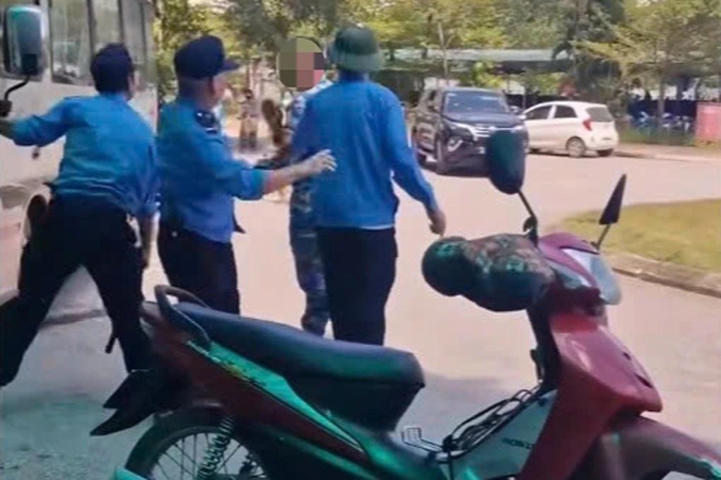 Khởi tố 3 bảo vệ bệnh viện đánh người ở Lào Cai 