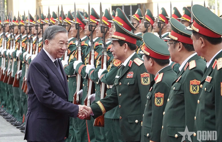 MÃI MÃI XỨNG DANH BỘ ĐỘI CỤ HỒ 