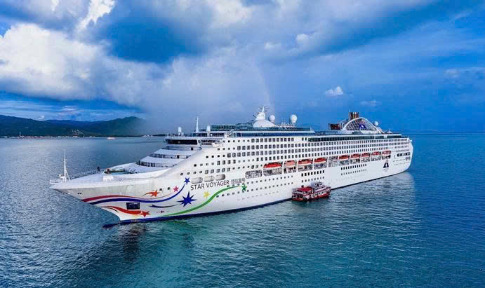 Quảng Ninh đón hơn 1.300 du khách tàu biển Star Voyager