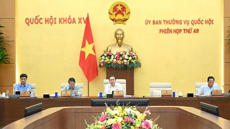 Thực hiện có hiệu quả các nghị quyết của Quốc hội về giám sát chuyên đề, chất vấn