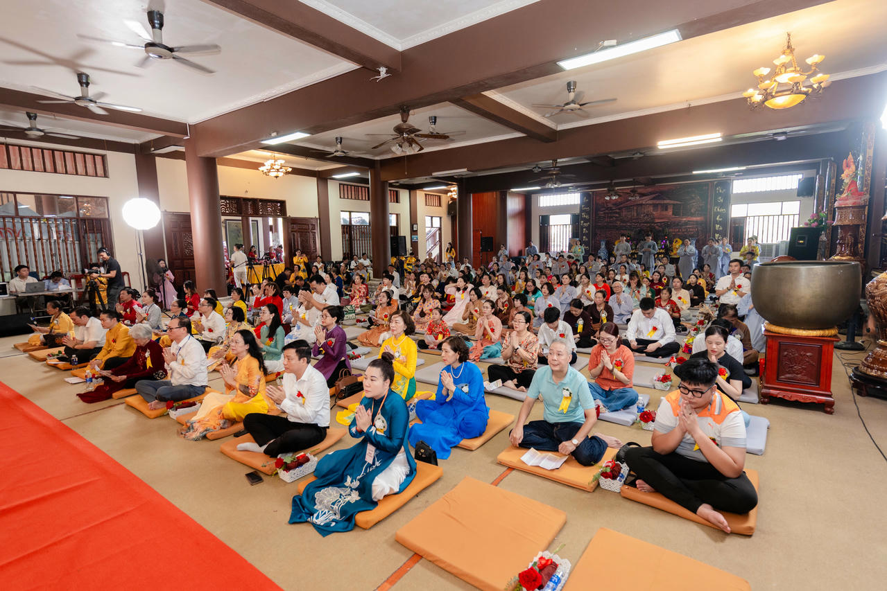 Hiếu hạnh hôm nay không dừng ở mái nhà, mà lan tỏa trong từng hành động phụng sự cộng đồng.