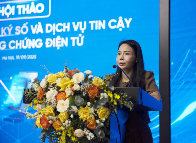 Phó Chủ tịch điều hành Hiệp hội Công chứng viên Việt Nam Nguyễn Thị Thơ phát biểu tại Hội thảo (Ảnh: MOST)