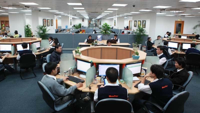   Cần phải biến các thủ tục ưu đãi trên giấy tờ thành hiện thực để thu hút nguồn nhân lực và  tạo ra một môi trường làm việc và đầu tư hấp dẫn 