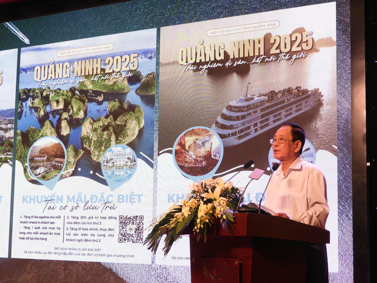 Ông Nguyễn Thế Huệ - Chủ tịch Hiệp hội du lịch Quảng Ninh phát biểu tại hội  nghị