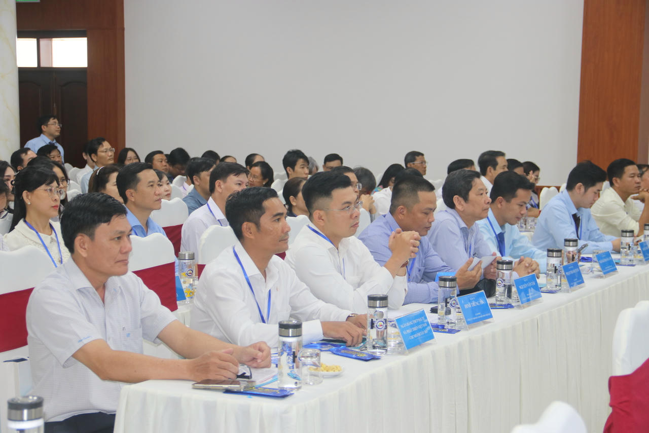 Hội thảo thu hút nhiều đại biểu, các cơ sở y tế tham gia