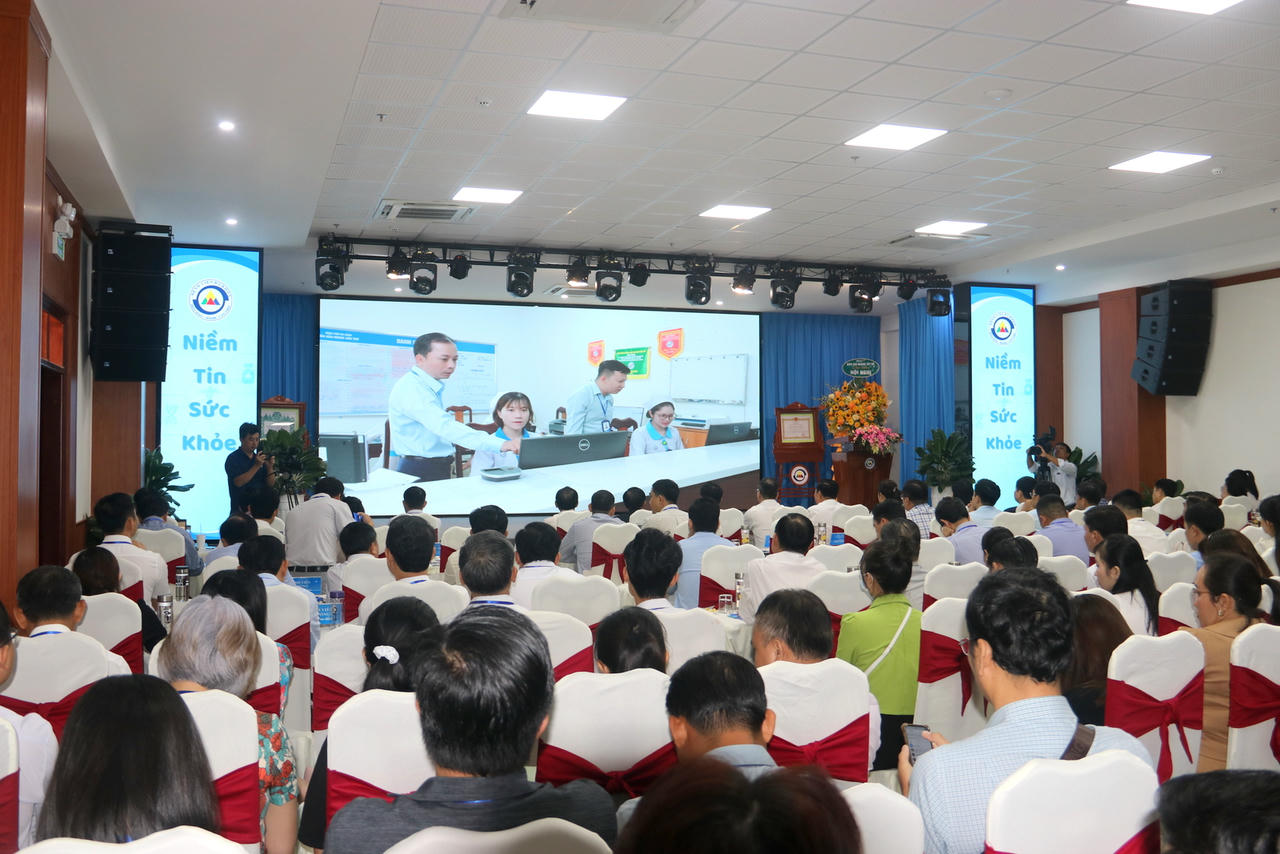 Cần Thơ đẩy mạnh chuyển đổi số, nâng cao chất lượng khám chữa bệnh và bảo đảm an toàn người bệnh