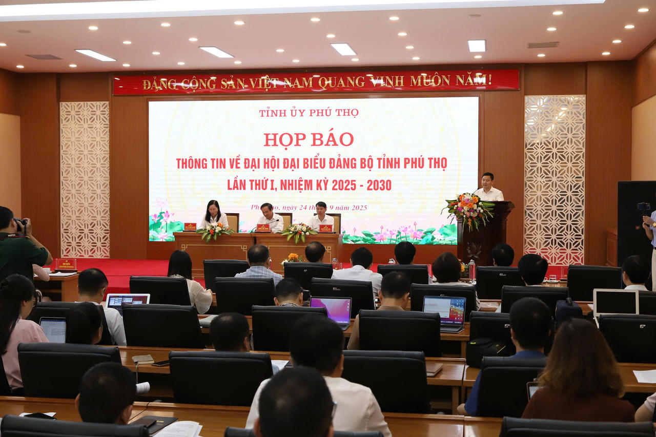 Quang cảnh buổi họp báo. Ảnh: Ngọc Phúc