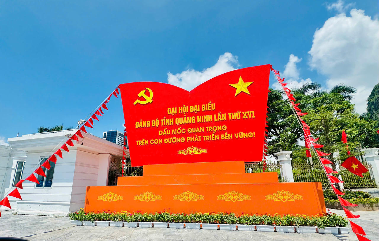 Đại hội đại biểu Đảng bộ tỉnh Quảng Ninh lần thứ XVI là một trong những đại hội Đảng bộ cấp tỉnh tổ chức sớm nhất cả nước.