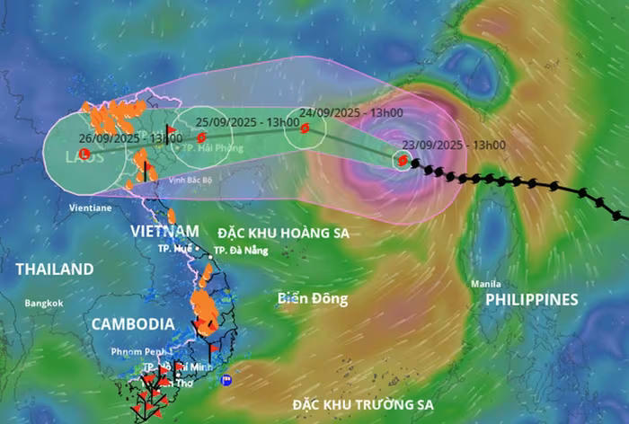  Chủ tịch UBND TP Hà Nội khuyến cáo người trước khi siêu bão Ragasa đổ bộ