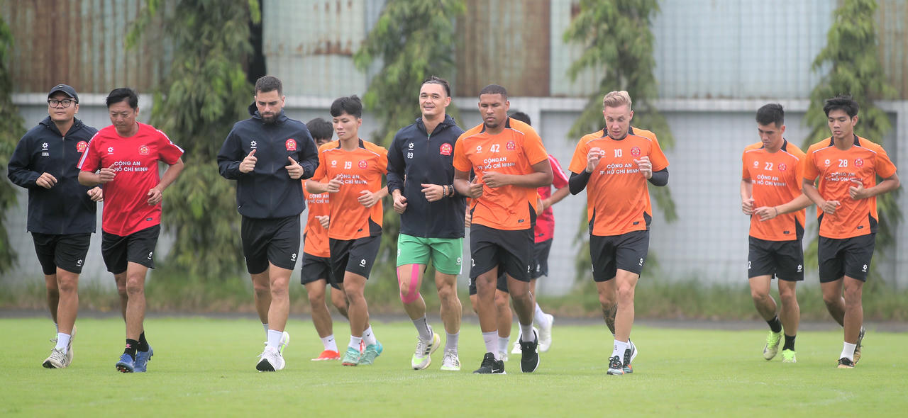 Sacombank đồng hành cùng CLB bóng đá Công an TP HCM chinh phục V-League 2025-2026