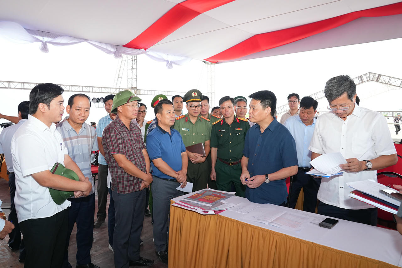 Phó Bí thư Thành ủy, Chủ tịch UBND TP Lê Ngọc Châu kiểm tra công tác chuẩn bị Lễ khởi công 02 dự án lớn thuộc Khu kinh tế ven biển phía Nam Hải Phòng.