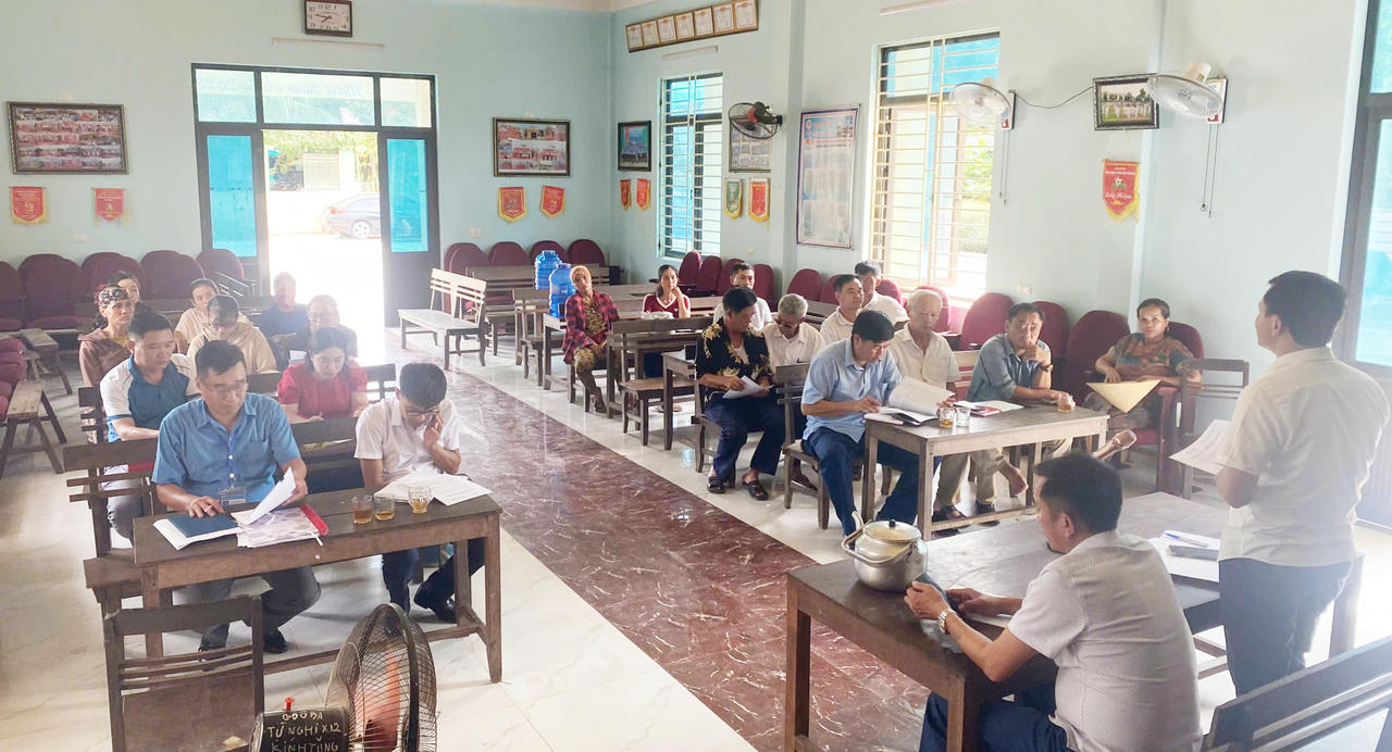 Chính quyền và nhân dân xã An Châu họp các nội dung liên quan của Dự án.