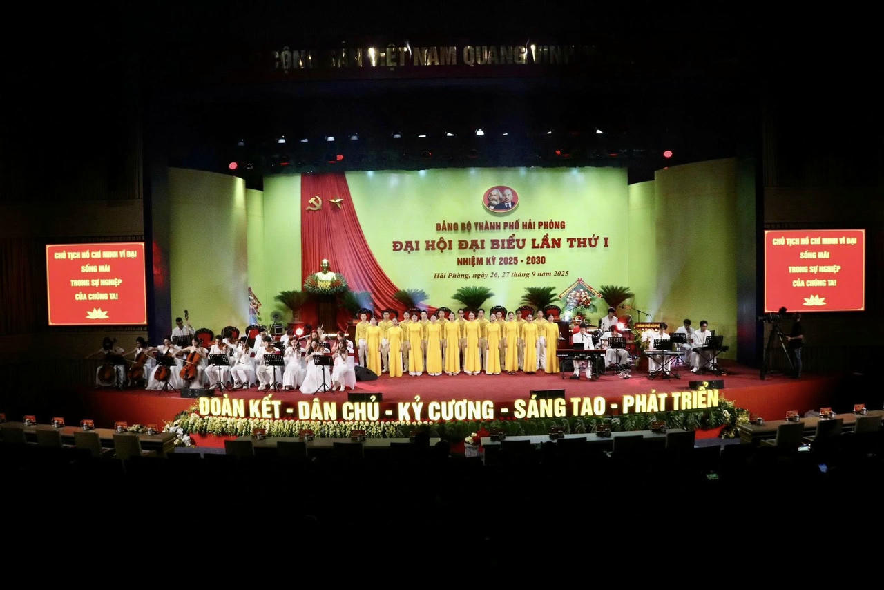 Các tiết mục được chuẩn bị công phu, dàn dựng bài bản.