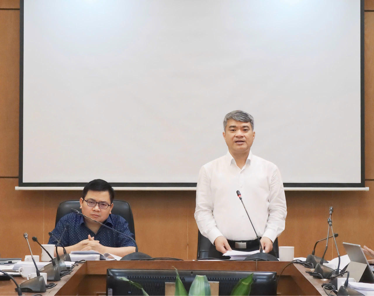   Thứ trưởng Nguyễn Thanh Tú phát biểu.  