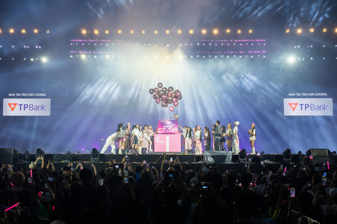 TPBank tiếp tục đồng hành cùng Em Xinh “Say Hi” Concert đêm 2 tại Hà Nội (11/10) với vai trò là Nhà tài trợ Kim Cương.