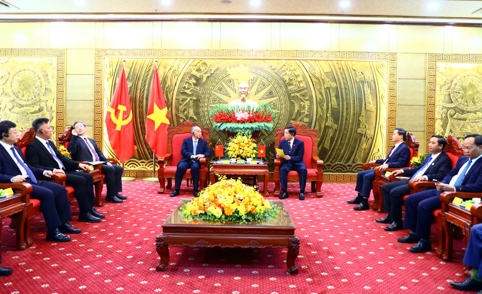 Quang cảnh buổi làm việc.