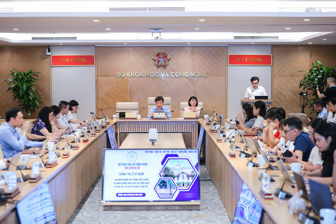Quang cảnh buổi họp báo (Ảnh: Bộ KH&CN)