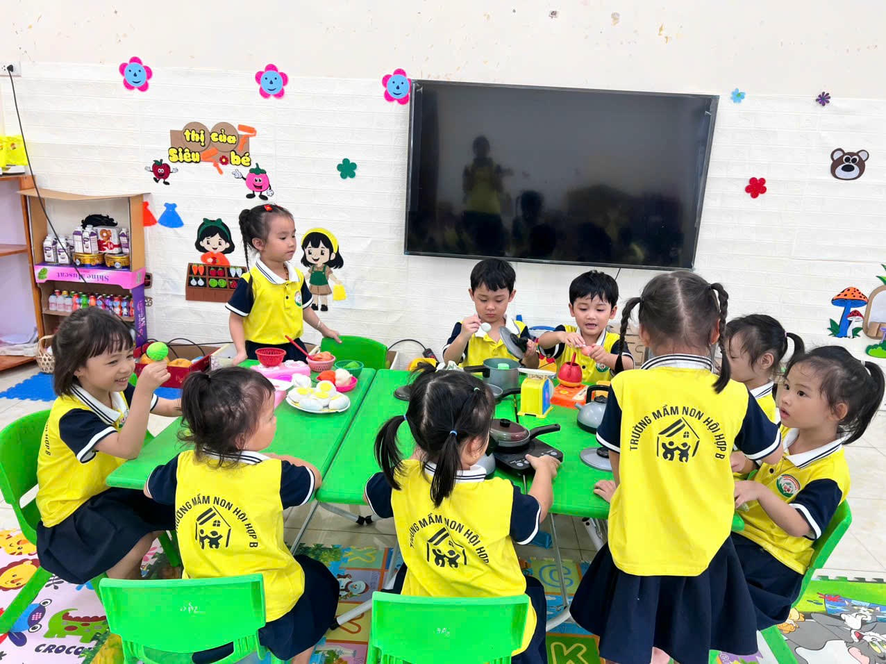 Toàn tỉnh Phú Thọ hiện có 1.120 cơ sở GDMN, gồm 708 trường và 412 nhóm, lớp độc lập tư thục.