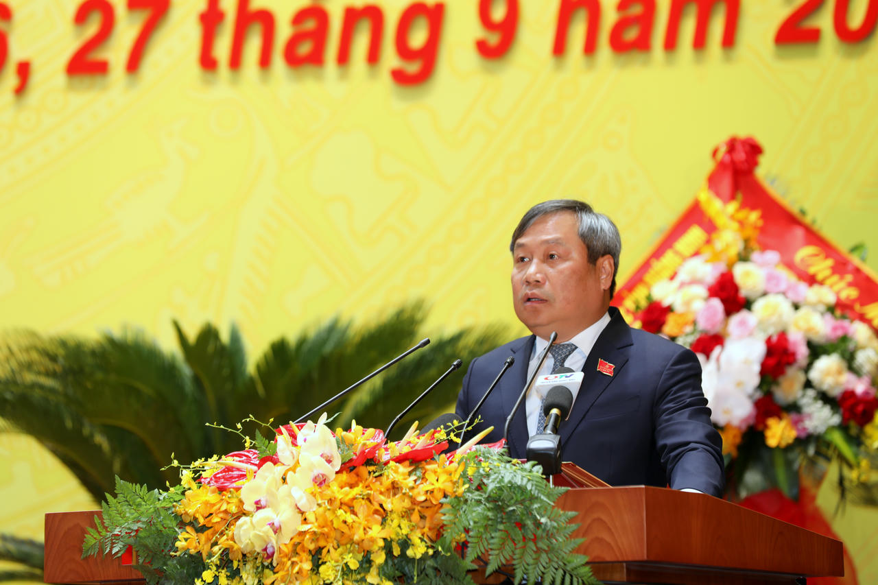 Ủy viên Trung ương Đảng, Bí thư Tỉnh uỷ Quảng Ninh, Trưởng Đoàn ĐBQH tỉnh Quảng Ninh Vũ Đại Thắng phát biểu khai mạc Đại hội.