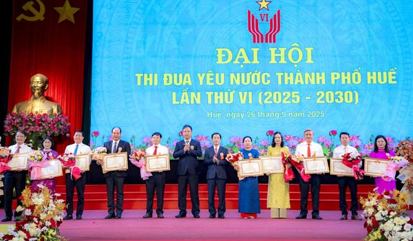 TP Huế tôn vinh các gương điển hình tiên tiến trong phong trào thi đua yêu nước