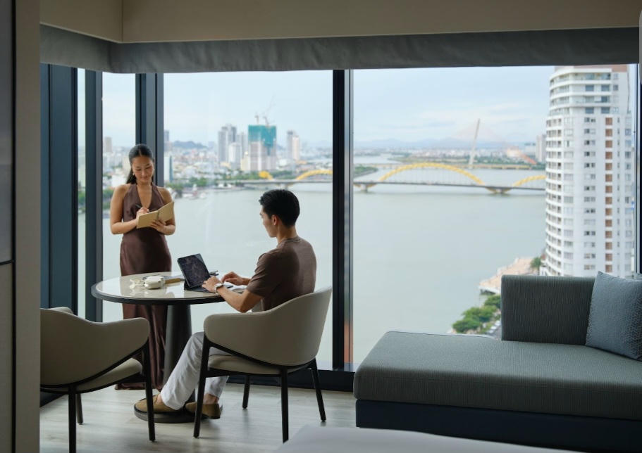 Không gian nghỉ dưỡng
sang trọng, ôm trọn sông Hàn thơ mộng