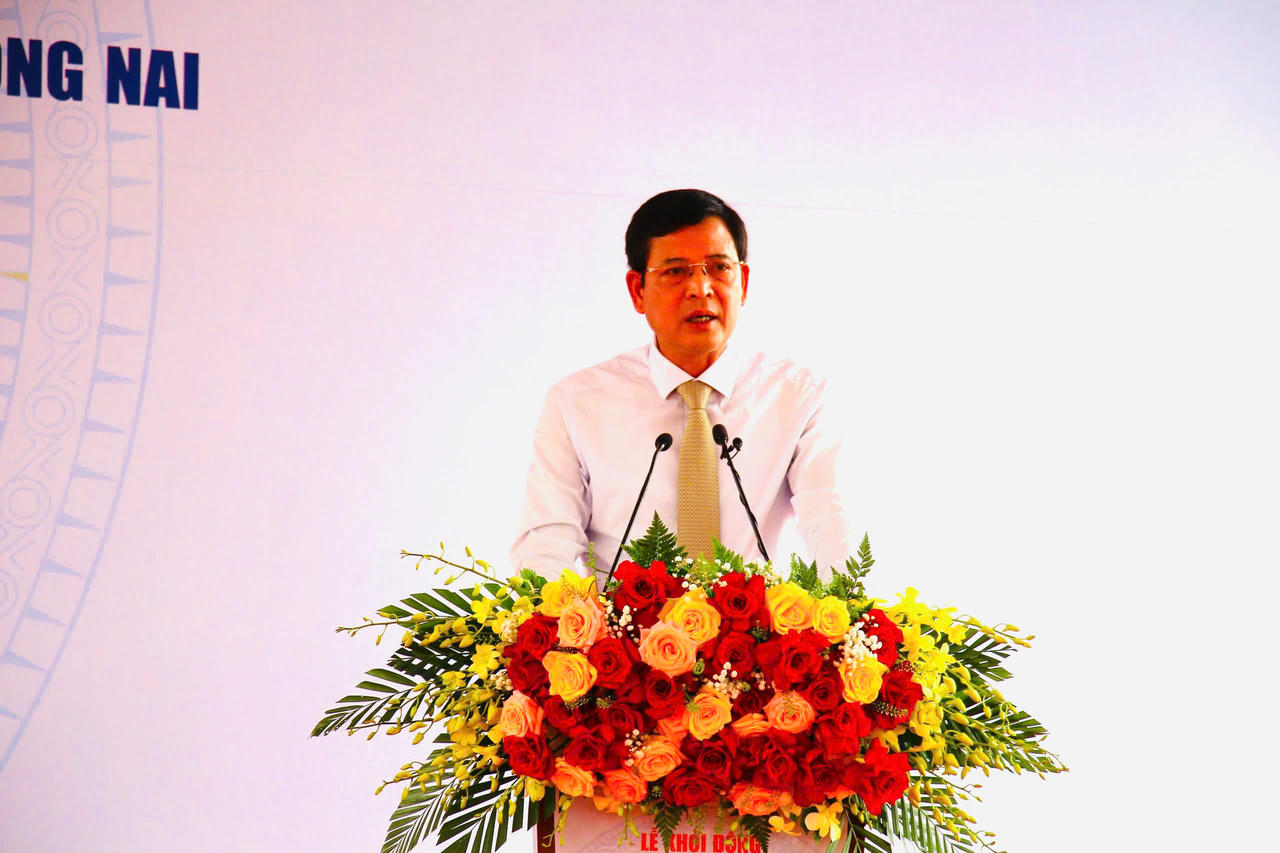 Thứ trưởng Bộ Xây dựng Bùi Xuân Dũng yêu cầu Đồng Nai đẩy nhanh tiến độ nhà ở xã hội.