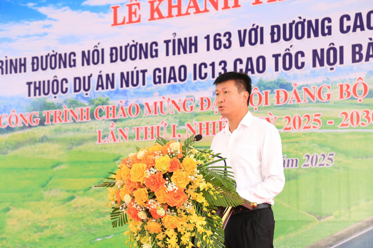 Chủ tịch UBND tỉnh Lào Cai phát biểu tại buổi lễ. Ảnh: Nguyên Đức