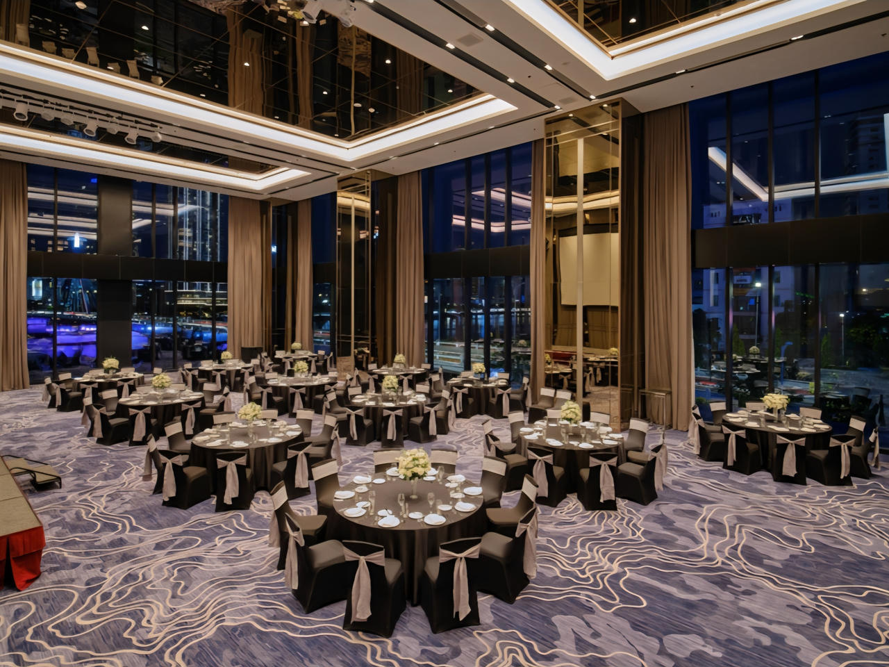 Grand
Ballroom – không gian sự kiện sang trọng với trần cao nhất trung tâm Đà Nẵng